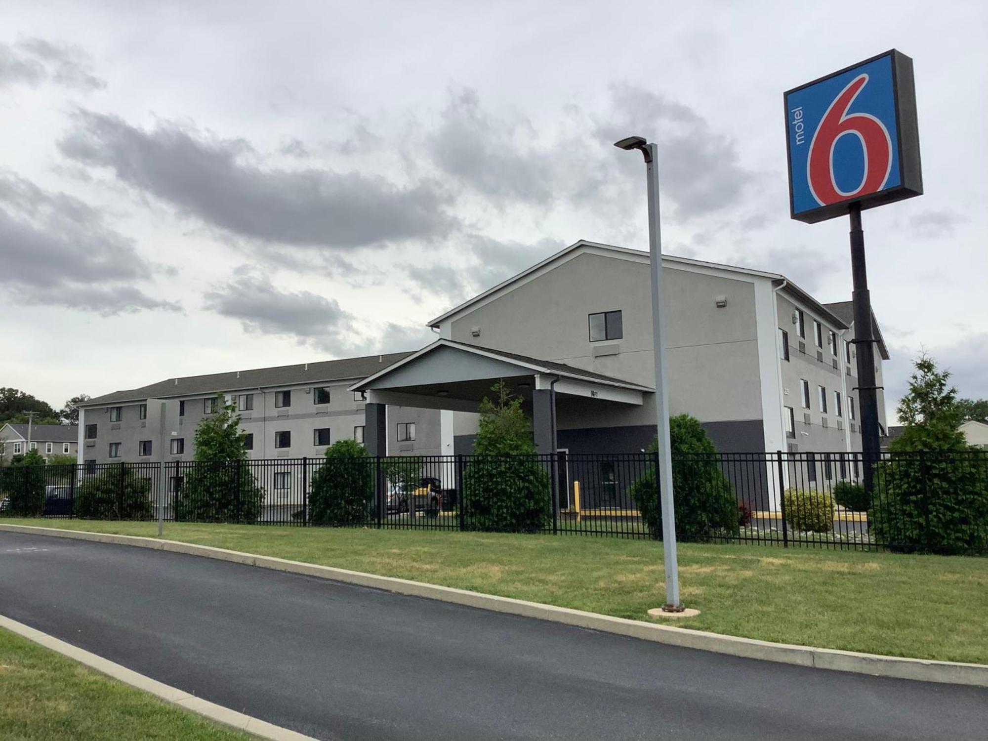 Motel 6 Lancaster Kültér fotó